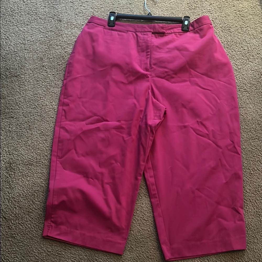 Women's Pink Capris